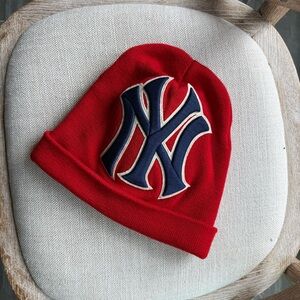 Gucci New York Yankees embroidered red beanie hat